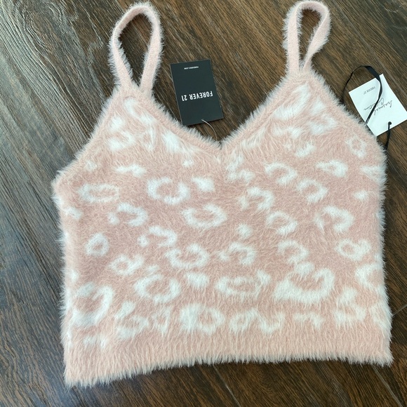 Fuzzy crop top - Picture 3 of 7